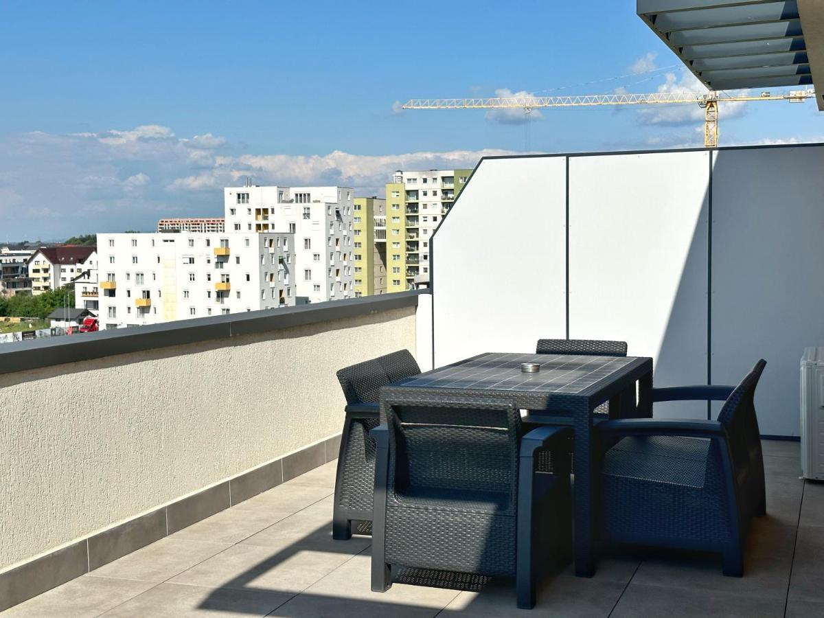 Koa - Urban Penthouse Appartement Braşov Buitenkant foto