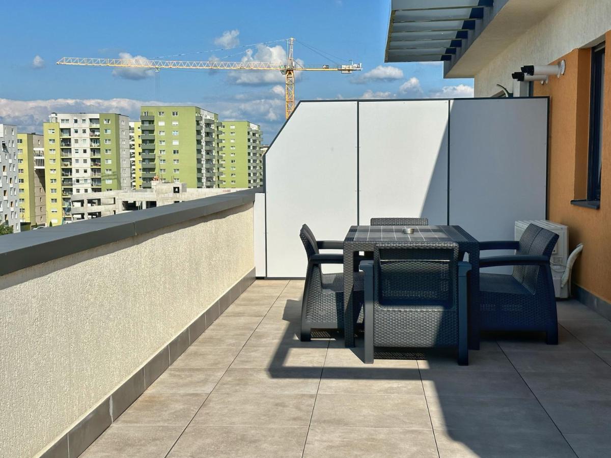 Koa - Urban Penthouse Appartement Braşov Buitenkant foto