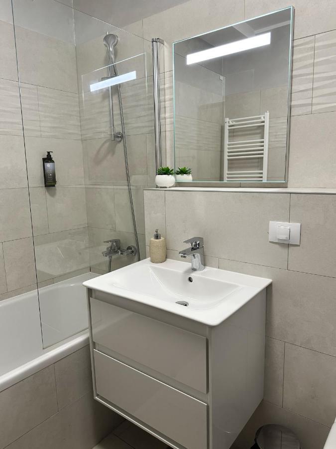 Koa - Urban Penthouse Appartement Braşov Buitenkant foto